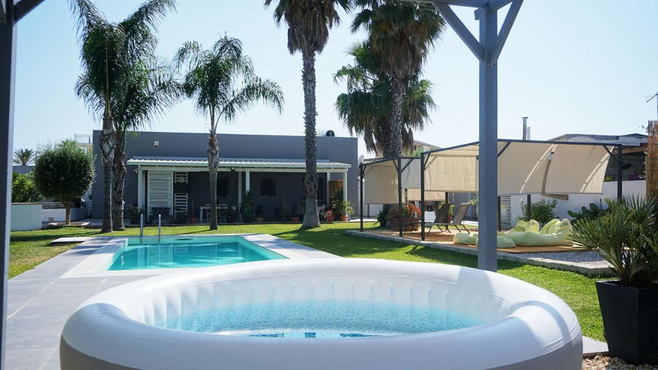 Dependance In Villa Con Piscina シラクーサ エクステリア 写真